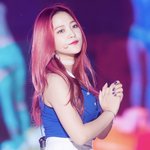 <b>예리</b> 이 날 사진 있는사람 ?