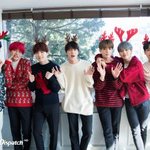 [방탄소년단] D패 크리스마스기념 사진떴다 방<b>돌프</b>