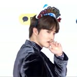 [EXO] 준면인 어케 이런 <b>머리띠</b>를 써도 청순하냐ㅠ