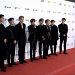 [EXO] 애들 고척 <b>인수</b>하러 왔네