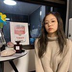 자기 <b>인형</b> 가지고 노는 블랙핑크 제니