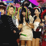 흥오른 이창섭과 그걸보는 <b>나연</b>