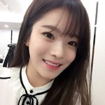 요즘 꽉 <b>찬</b> 앞머리에 꽂힘