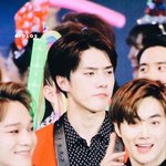[EXO] 이 사진 보고 <b>세훈이</b> 진짜 삐약이라고 생각하고있는데