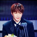 [강다니엘] 181229 강다니엘 신인상수상 플뷰