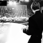 [강다니엘] 시상하러 입장하는 강다니엘 (ㅌㅇㅇㅈㅇ)