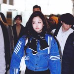 [댓글부탁해] 제니 <b>청자켓</b> 잘어울린다