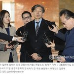 조국 "비위 행위자 일방주장 정치적 이용, 매우 개탄"(속보)