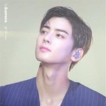 <b>은은</b>한 분위기로 사로잡는 잘생김