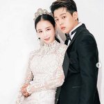 [댓글부탁해] 11살 연하와 결혼하는 배용준 전여친 <b>이사강</b>