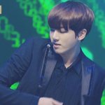 [방탄소년단] 오랜만에 <b>커버무대</b> 한거 돌려보는데