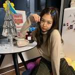 [충격] 와 제니 너무 <b>티</b><b>내고</b>다닌다;;ㄷ