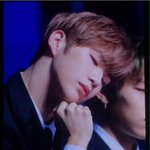 [강다니엘] 강다니엘 <b>턱선</b> 어떻게 이럴수가있지
