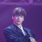 [강다니엘] <b>핫</b><b>팩</b> 넣는 강다니엘 ㅋㅋㅋ