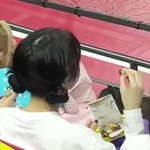 <b>볼살</b> 통통한 트와이스 나연이