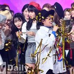 솔로 데뷔 후 처음으로 1등한 <b>청하</b>