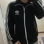 요즘에 이거 입고 다니는거 에바임?