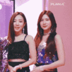 인터뷰 내내 옷 만지는 <b>에핑</b> 멤버ㅋㅋㅋㅋㅋ