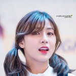 살아숨쉬는 인형 그 자체인 <b>여</b><b>돌</b>