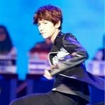 [EXO] 변태같긴 한데 허벅지 좋아하는애 없냐...