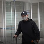[뉴이스트] '백호' 입국... 하트주자