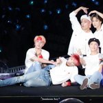 [방탄소년단] 무대 <b>시작</b>하기<b>전</b>에 폭죽터트리는거