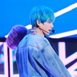 방탄 <b>뷔</b> 이 <b>사진</b> 웹툰의 한 장면 같아
