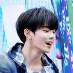 비주얼 자체로 꿀떨어지는 <b>스윗남</b>돌