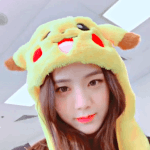 약간 탈색머리는