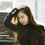 제니랑 스캐 <b>세리</b>랑 닮지 않음?