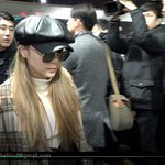 [댓글부탁해] <b>에일리</b> 출국 모습... 첨 보네요