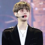 [이대휘] 몽환적 분위기 <b>대휘</b>