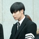 [충격] 샤이니 <b>태민</b> 종현 장례식에 왜 꾸미고옴?