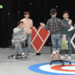 [EXO] 근데 이거 <b>의자</b> 어떻게 가냐?