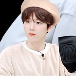 백현 <b>베레모</b> 쓴거