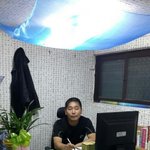 멀리 떨어져 있을<b>때의</b>