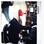 [모두드루와] <b>아이즈</b>원 강혜원 공항에서 쓰러짐