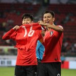 지동원 <b>세레</b>머니 하러나왔나