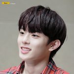 <b>화사</b> 귀염 뽀짝 키링같은 男돌