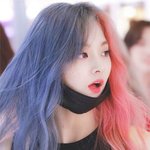 나타나면 은근 집중하게 만드는 <b>여</b><b>돌</b>