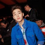 파리 패션위크 간 <b>헨리</b>