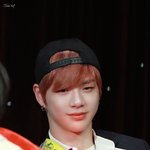 수염이 빨리 자라서 <b>뿌듯</b>한 강다니엘.jpg