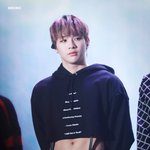 [강다니엘] 위풍당당 <b>크롭</b>티