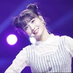 <b>모모</b> 뿌까머리 좀봨ㅋㅋㅋㅋㅋㅋ