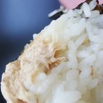 외국친구가 <b>삼각</b>깁밥에 벌레가 나왔다는데