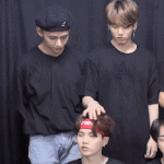 [방탄소년단] <b>뷔</b>랑 정국이가 치대고 장난쳐도 파워 무시하는