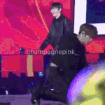 [강다니엘] <b>묘기</b>부리는 코어탄탄 녜리 ( ｯ.• ܫ•)ｯ'