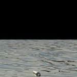 [모두드루와] 캐나다 해변에서 발견된 <b>술병</b> . jpg