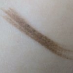 흑발에 눈썹 <b>갈색</b>으로 그리는게 그렇게 이상해?