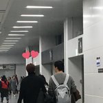 [EXO] 민석이 <b>뒷모습</b> 찍힌거 ㅋㅋㅋ